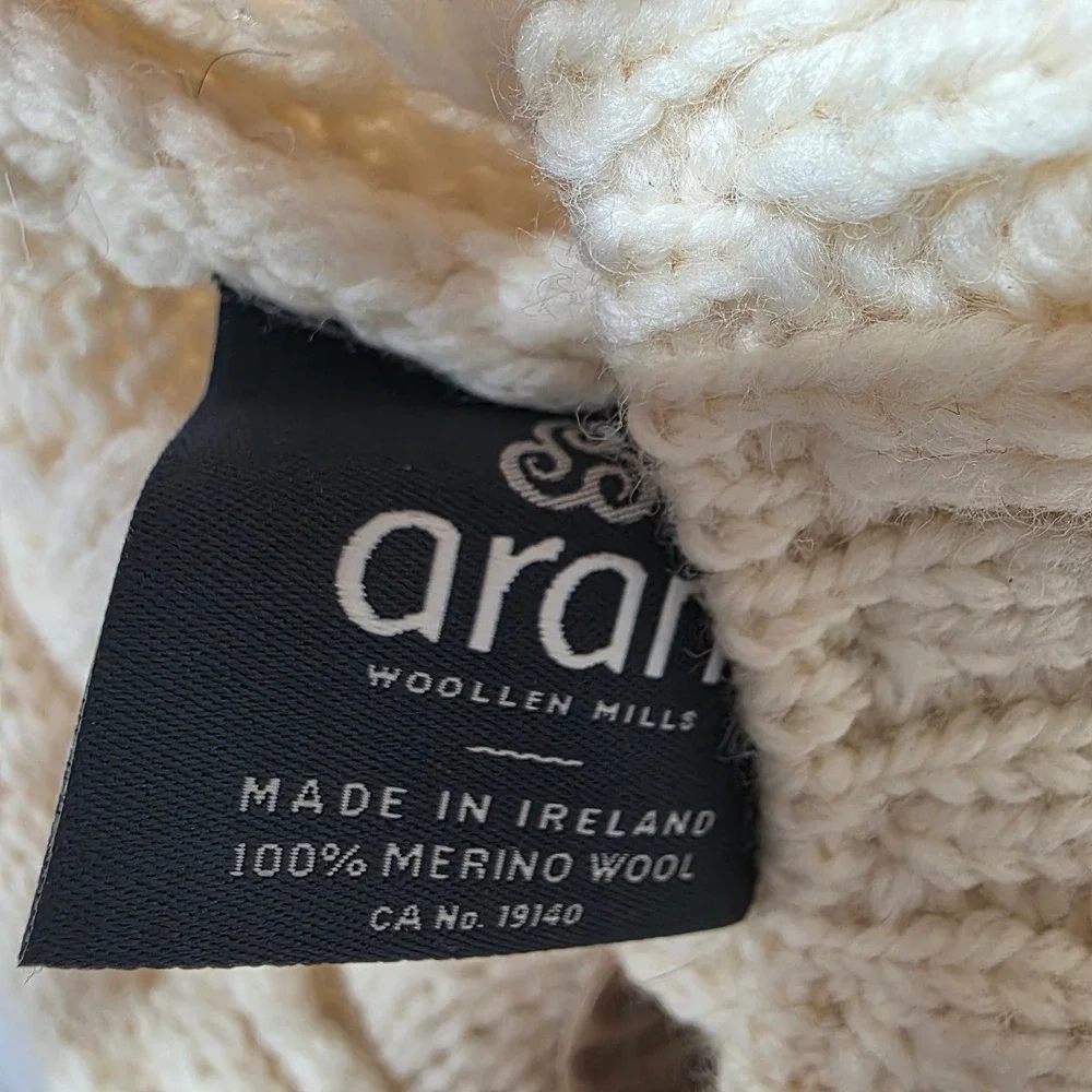 Aran‎ Woollen Mills Merino Wool Pocket Scarf Cream Cable Knit Made in Ireland